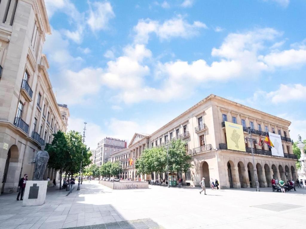 Apartamento Mercaderes Pamplona Eksteriør bilde
