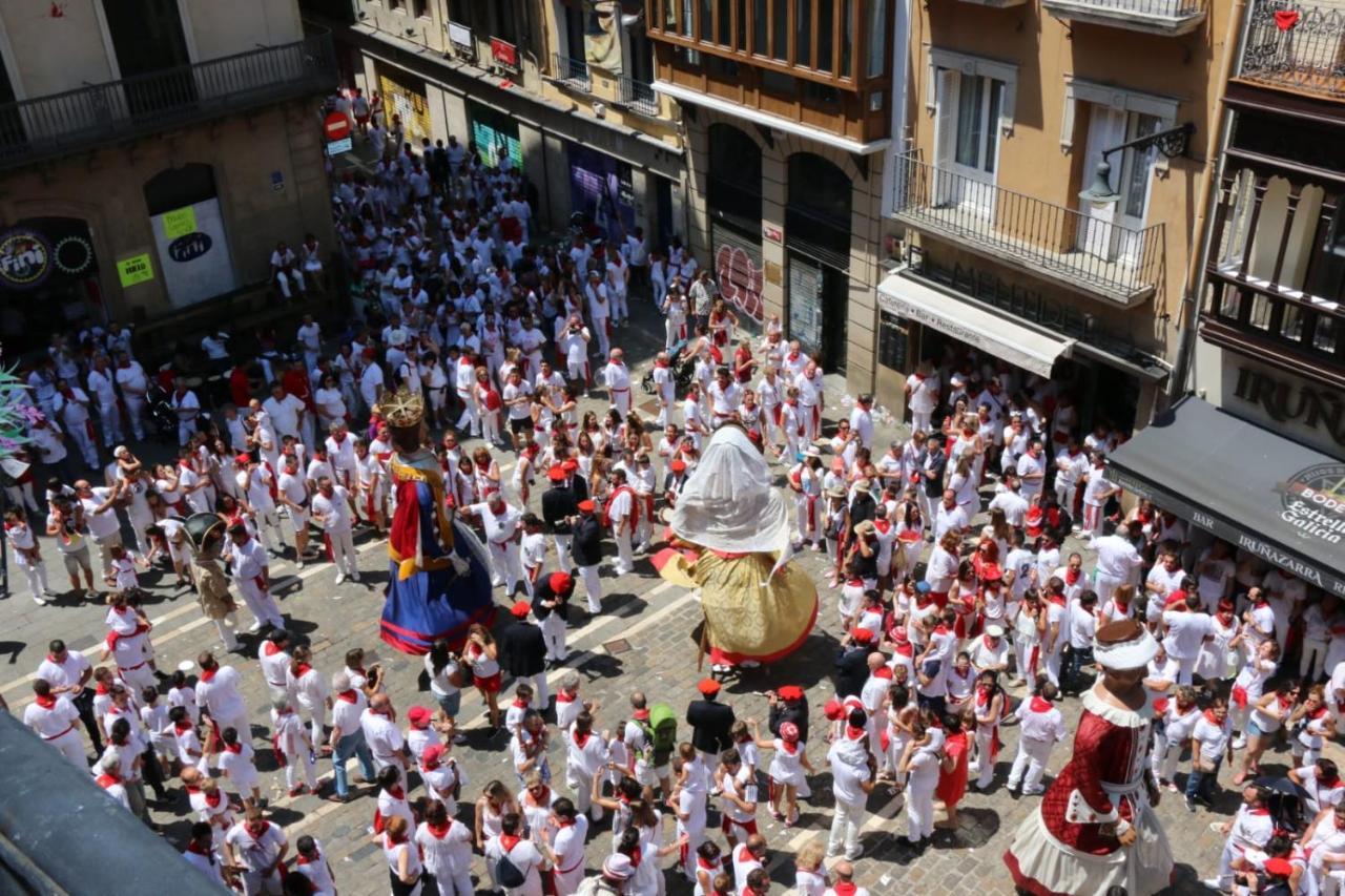 Apartamento Mercaderes Pamplona Eksteriør bilde