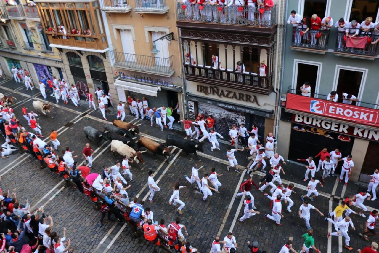 Apartamento Mercaderes Pamplona Eksteriør bilde