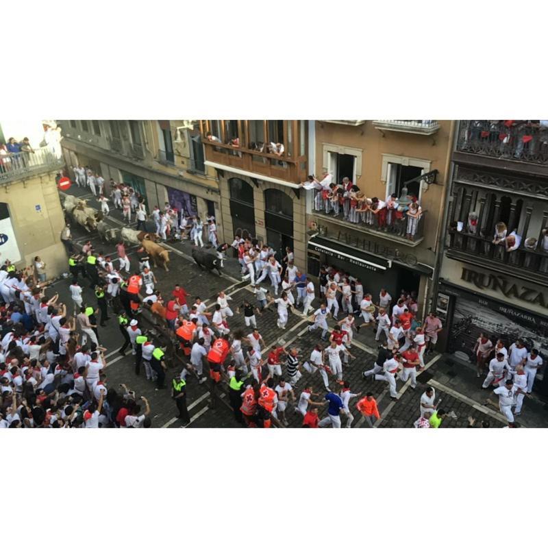 Apartamento Mercaderes Pamplona Eksteriør bilde